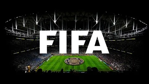 姜嘉怡冰壶赛场魅力四射，颜值身材出众，泳装照成热议焦点